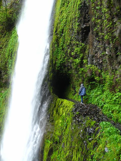 Eagle Creek-157.JPG - Tunnel Falls